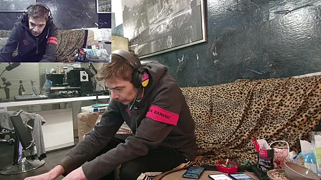 Snapshot of Doggyray44 chatting on 19, 2, 2025 Doggyray44 online show from 19, 2, 2025