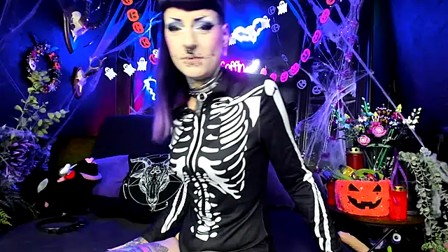 Snapshot of Purple_Coffin666 chatting on 15, 10, 2025 Purple Coffin666 online show from 15, 10, 2025