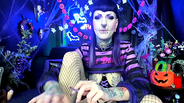 Snapshot of Purple_Coffin666 chatting on 27, 10, 2025 Purple Coffin666 online show from 27, 10, 2025