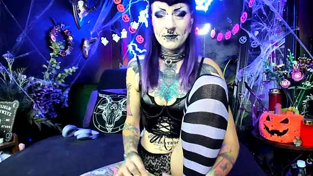 Snapshot of Purple_Coffin666 chatting on 28, 10, 2025 Purple Coffin666 online show from 28, 10, 2025