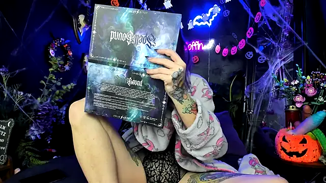 Snapshot of Purple_Coffin666 chatting on 22, 11, 2025 Purple Coffin666 online show from 22, 11, 2025