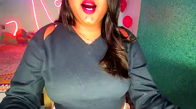 Snapshot of expression_queen chatting on 25, 2, 2025 expression queen online show from 25, 2, 2025