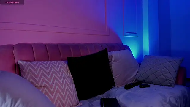 Evangeline bell online show from 8, 3, 2025