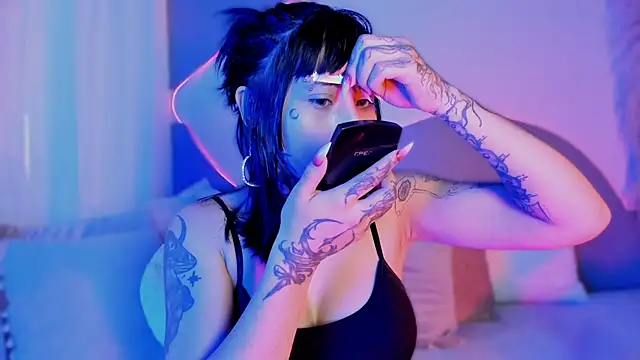 Evangeline bell online show from 15, 9, 2025