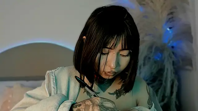 Evangeline bell online show from 12, 10, 2025