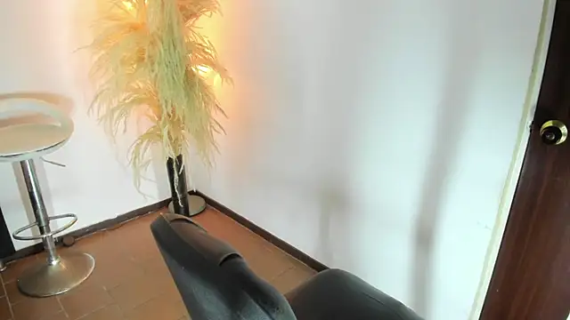 kattadoll online show from 4, 10, 2025