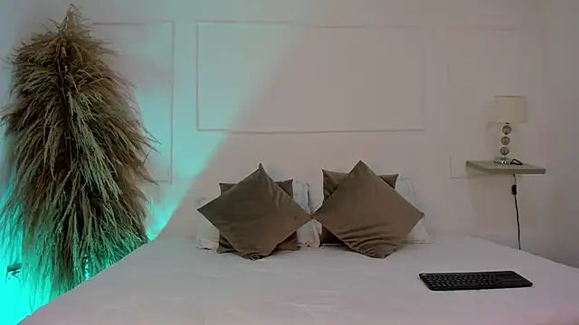  ashleymiller online show from 20, 1, 2025