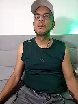 Snapshot of latinmartin73 chatting on 17, 3, 2025 latinmartin73 online show from 17, 3, 2025