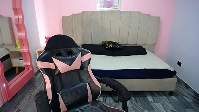 Snapshot of Gaby_ch chatting on 7, 12, 2024 Gaby ch online show from 7, 12, 2024