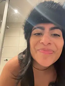 miakhalifaaa  online show from 5, 12, 2025