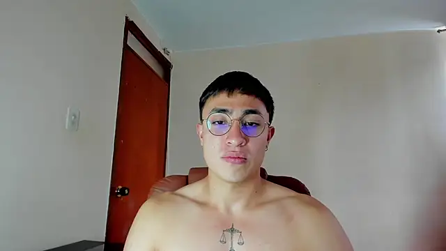 Leoknight online show from 8, 2, 2025