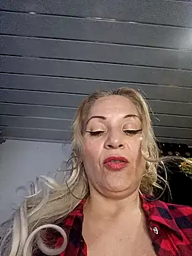 Snapshot of Fenix_528 chatting on 1, 11, 2025 Fenix 528 online show from 1, 11, 2025