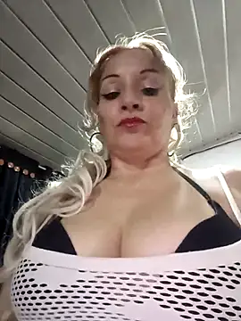 Snapshot of Fenix_528 chatting on 20, 12, 2025 Fenix 528 online show from 20, 12, 2025