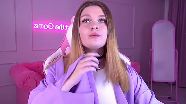 CrystalLyons online show from 30, 1, 2025