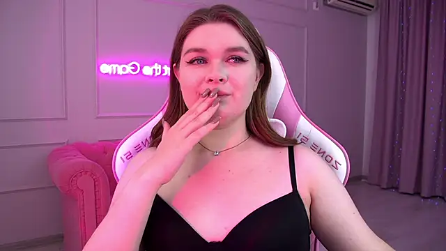 CrystalLyons online show from 9, 3, 2025