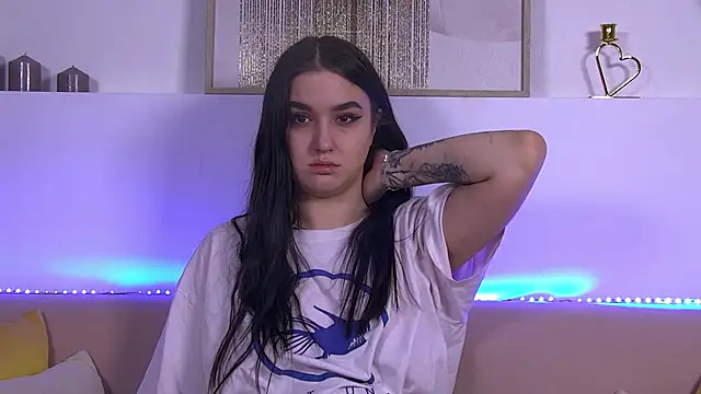 ChristinaMilton online show from 22, 1, 2025