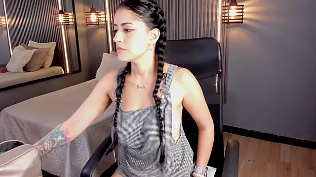 aura-baker online show from 5, 2, 2025