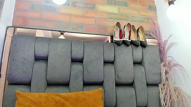 Snapshot of JESSYCORTES chatting on 2, 10, 2025 JESSYCORTES online show from 2, 10, 2025