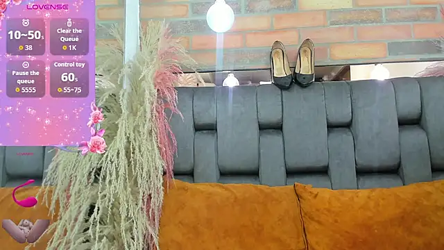 JESSYCORTES online show from 6, 3, 2026