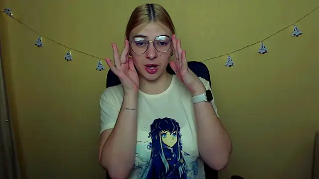 Luna Lush  online show from 15, 12, 2024