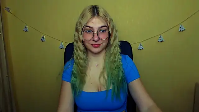 Luna Lush  online show from 17, 12, 2024