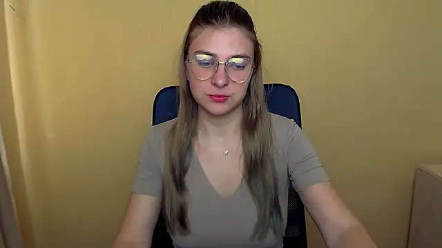 Luna Lush  online show from 26, 9, 2025