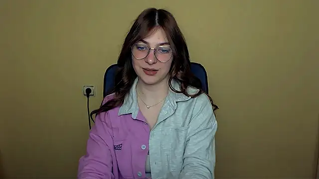 Luna Lush  online show from 1, 5, 2026