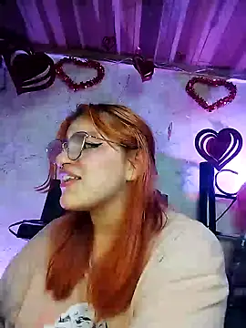 SophiaWeestt99 online show from 25, 2, 2025