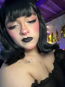 SophiaWeestt99 online show from 2, 5, 2026
