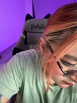 SophiaWeestt99 online show from 25, 6, 2026