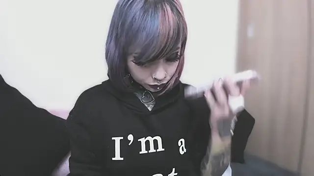 NikkiRamone online show from 16, 9, 2025