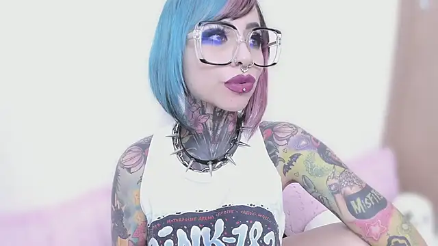 NikkiRamone online show from 30, 9, 2025