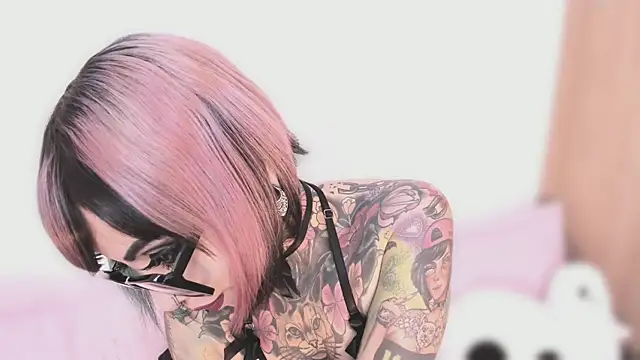 NikkiRamone online show from 1, 10, 2025