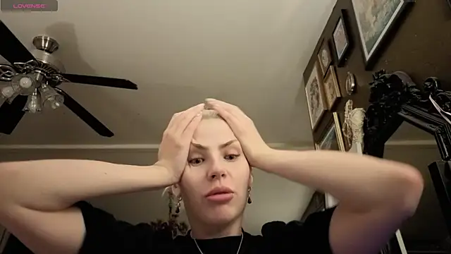 SirenitySirenxx online show from 23, 9, 2025