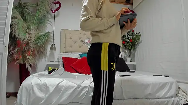 Samanthahavery44 online show from 15, 10, 2025