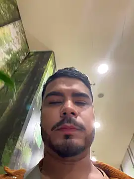 Snapshot of thiagowes chatting on 4, 4, 2026 thiagowes online show from 4, 4, 2026