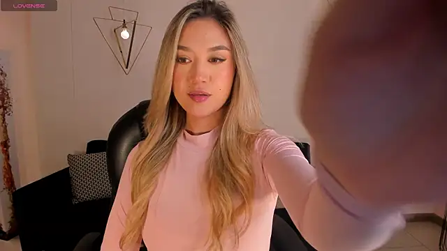 RebeccaHudson online show from 9, 2, 2026