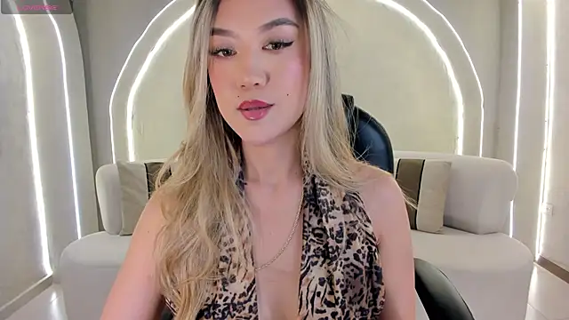 RebeccaHudson online show from 12, 5, 2026