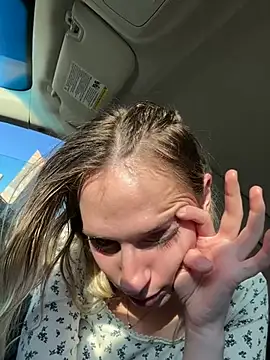 M1ssyk1ssy online show from 1, 3, 2025