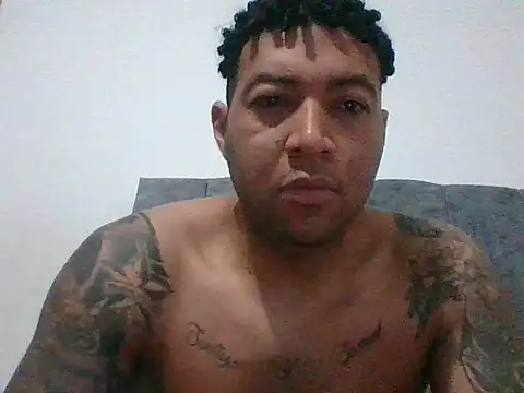 Snapshot of Morenocosta12 chatting on 18, 9, 2025 Morenocosta12 online show from 18, 9, 2025