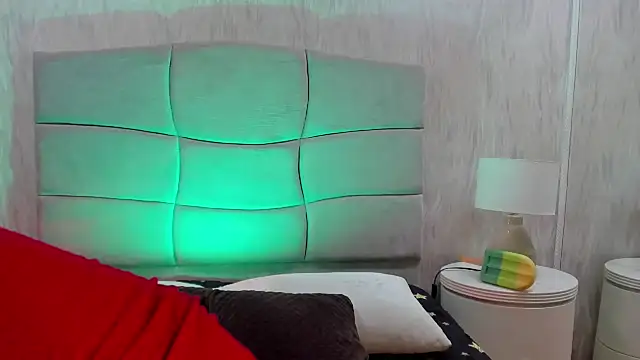 DafneMillers online show from 23, 12, 2024