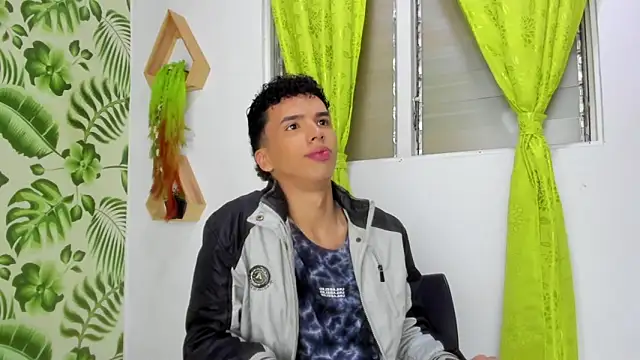 SEANTROYY online show from 5, 3, 2025