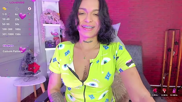 Snapshot of samantha_simur chatting on 24, 12, 2024 samantha simur online show from 24, 12, 2024
