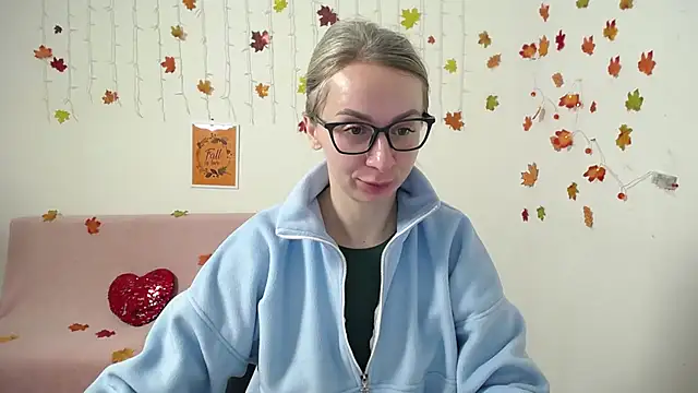 Snapshot of VasilisaSii chatting on 15, 11, 2025 VasilisaSii online show from 15, 11, 2025