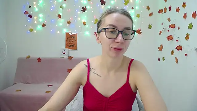 Snapshot of VasilisaSii chatting on 19, 11, 2025 VasilisaSii online show from 19, 11, 2025