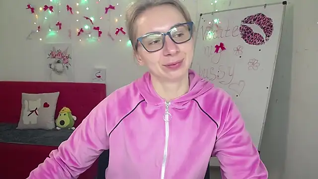 Snapshot of VasilisaSii chatting on 4, 5, 2026 VasilisaSii online show from 4, 5, 2026