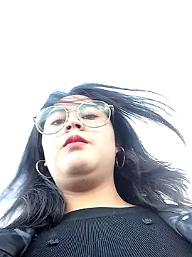 lara moon25 online show from 27, 1, 2025