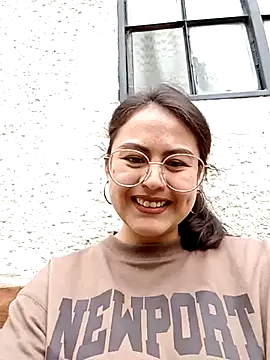 lara moon25 online show from 14, 3, 2025