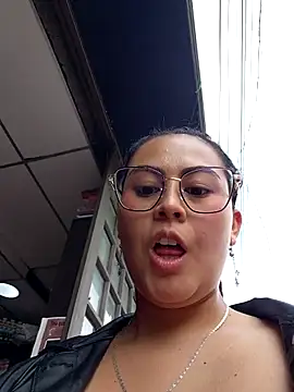 lara moon25 online show from 28, 10, 2025