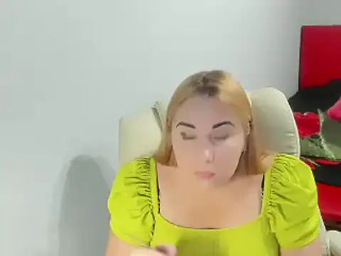 SkarletXDream online show from 9, 12, 2024